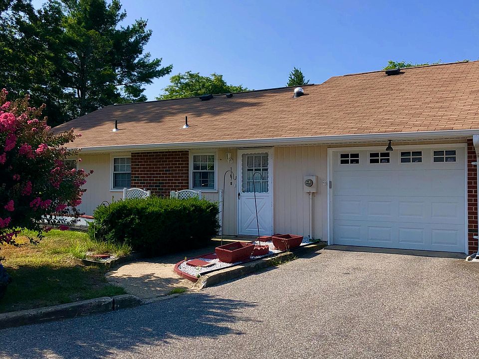 1st image of 1167B Clydebank Ct #100B