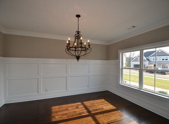 3rd image of 421 Kirkwood Dr