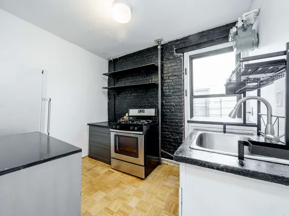 3692 Broadway image 8 of 8