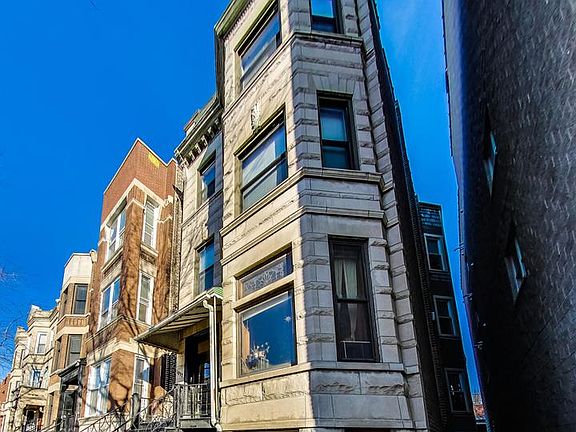 2nd image of 1037 N Damen Ave #G