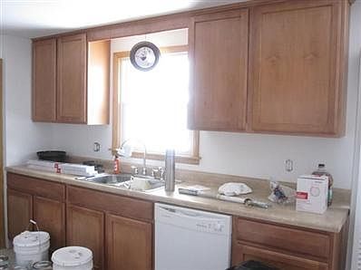 2nd image of 259 N La Salle Ave