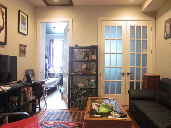5th image of 186 Wilson Ave APT 2