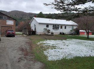 15 E Randolph Rd, Chelsea, VT 05038