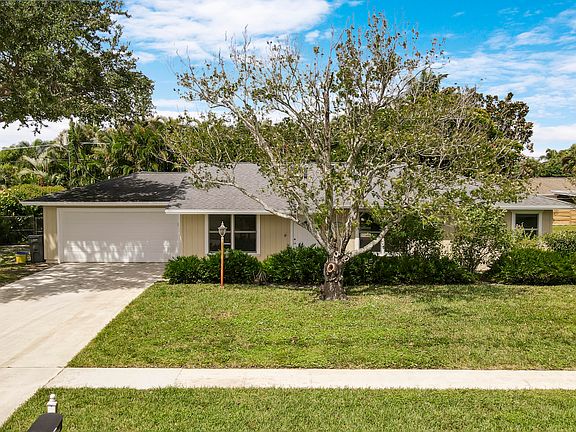 2nd image of 19841 Hibiscus Dr