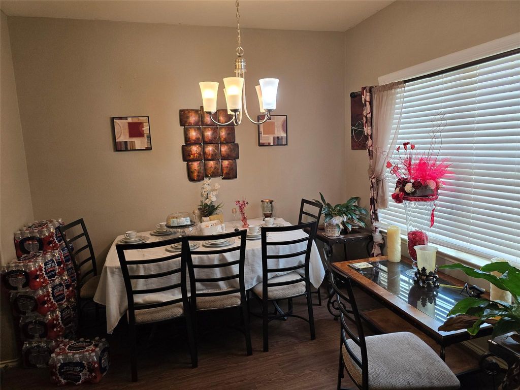 Apartment in Houston, Carpenter's Landing, Harris - View 2
