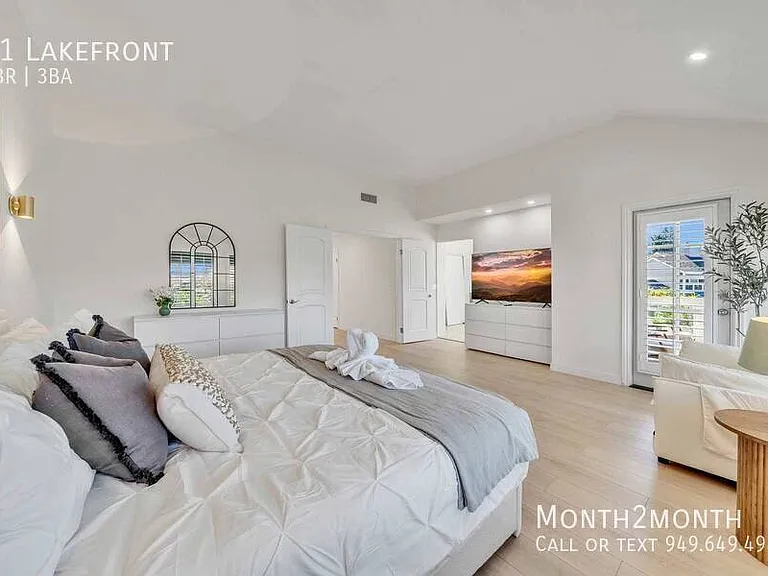21 Lakefront — Photo 24