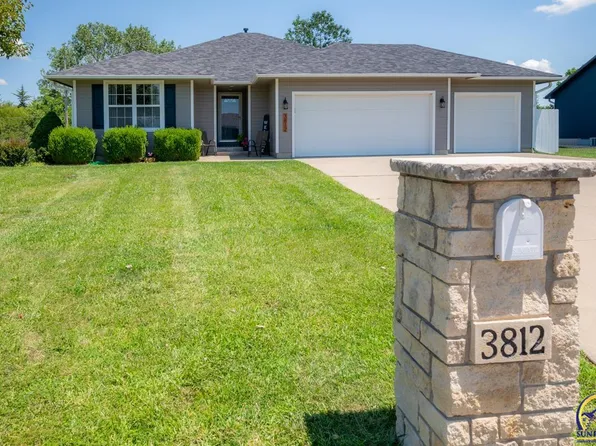 3812 NW Cherry Creek Dr, Topeka, KS 66618