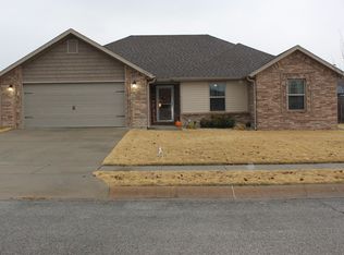 1641 Affirmed Ln, Prairie Grove, AR 72753