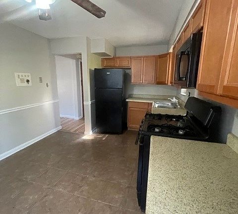 4th image of 1441 Van Fleet Ave
