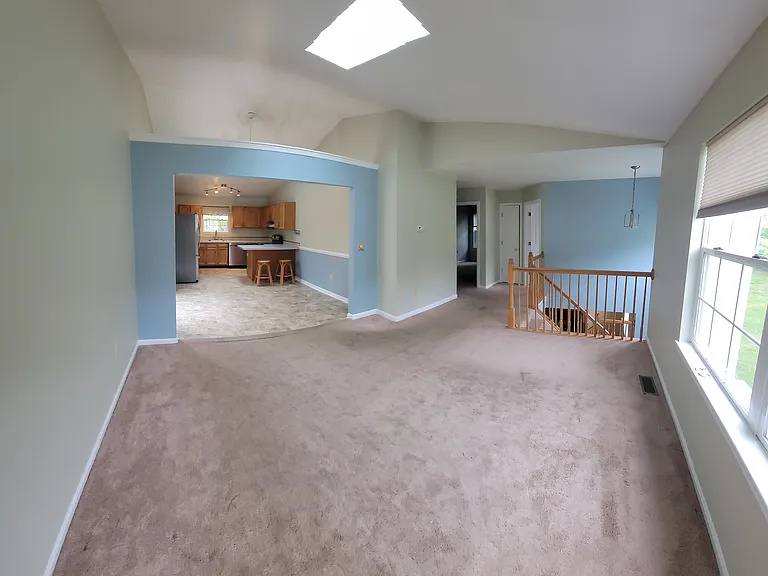 1147 Skyway Dr — Photo 9