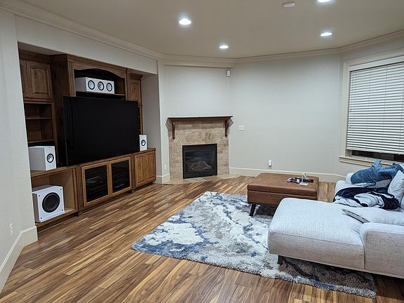 5th image of 15050 SE Pebble Beach Dr