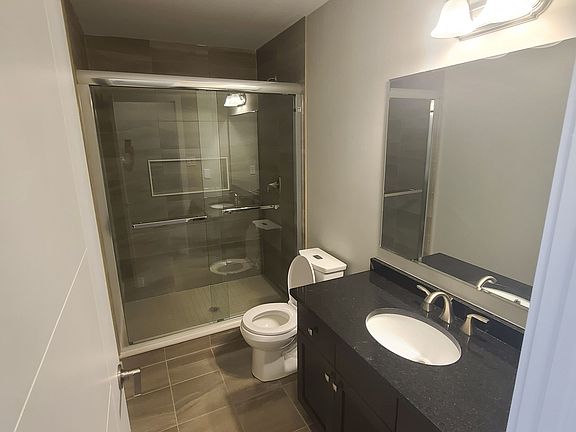 5th image of 928 Robert Ferrie Dr
