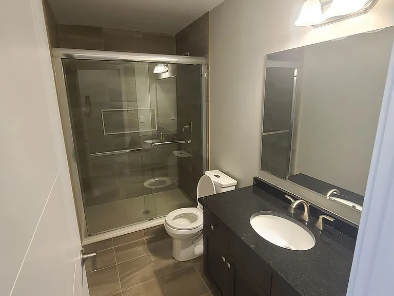928 Robert Ferrie Dr — Photo 2