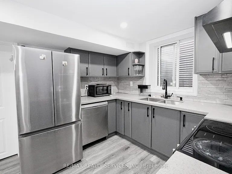 8 Yeoman Dr #BASEMENT — Photo 8