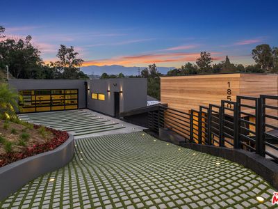 1850 Upperton Ave, Los Angeles, CA, 90042