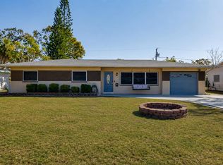 1901 Winchester Rd N, Saint Petersburg, FL 33710