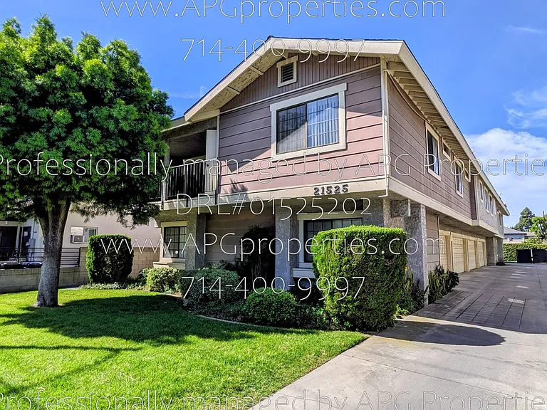 21525 Pioneer Blvd #B — Photo 30