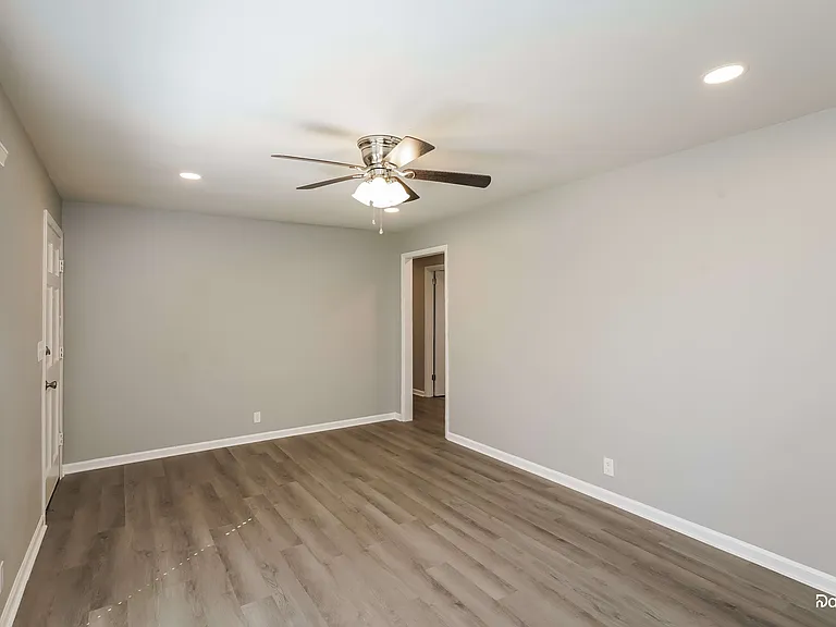 202 Bonnacliff Ct — Photo 5