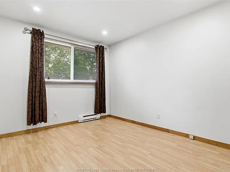 1229 Arncliffe Place — Photo 15