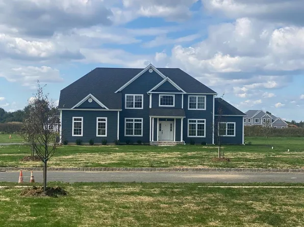 7 Nicole Ct, Hamilton, NJ 08620