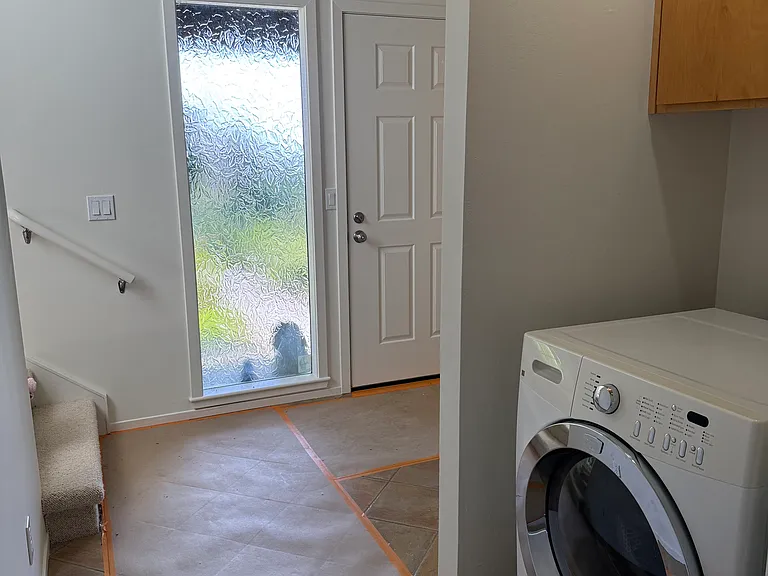 2 Lone Tree Ave — Photo 17