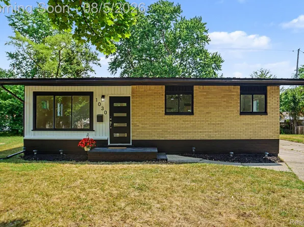 1030 McKeighan Ave, Flint, MI 48507