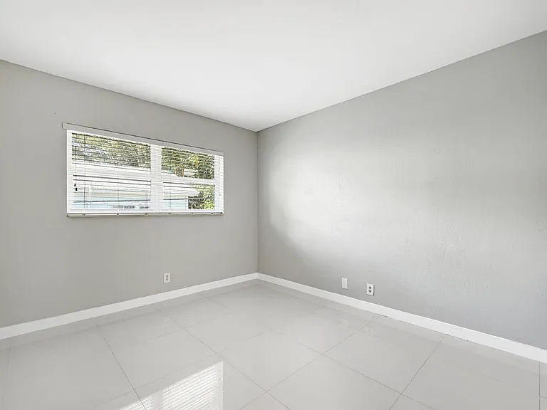 416 NE 15th Ave #12 — Photo 21