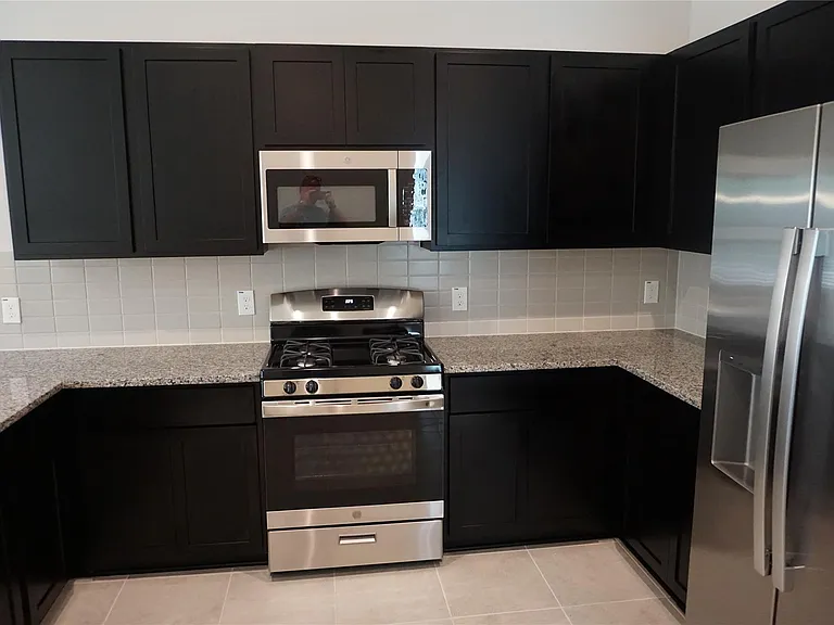 11872 E Gate Dr — Photo 7