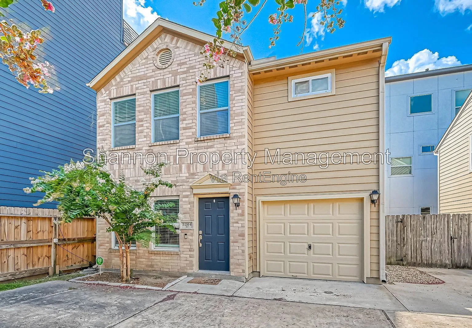 3 bed, 2.5 bath, 1442 sqft, $2,100 — Photo 1