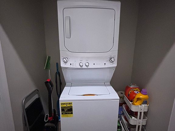 5th image of 1425 N Dunn St #1143