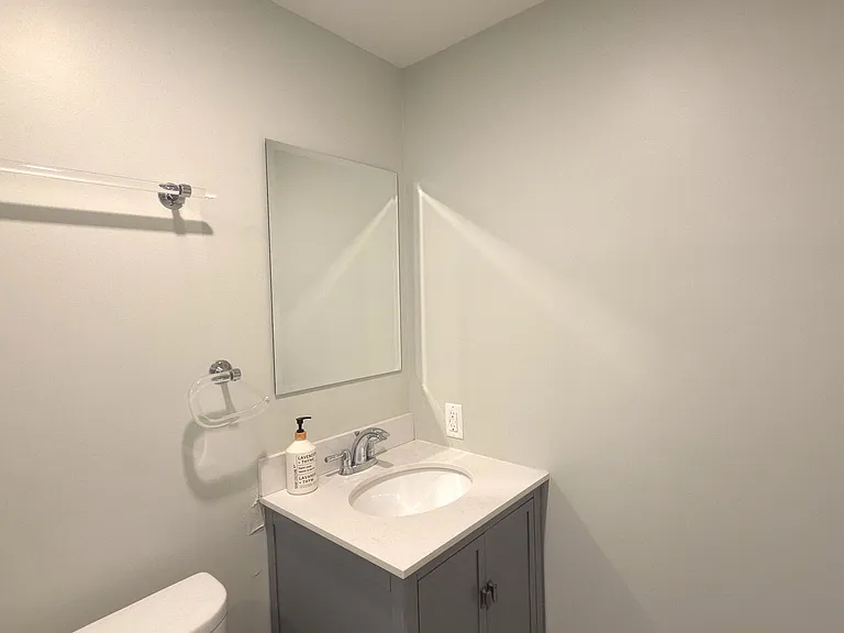 1570 Lewes Way #LOWER — Photo 11
