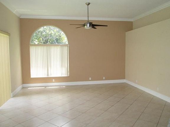 5th image of 2071 NW 125th Ter