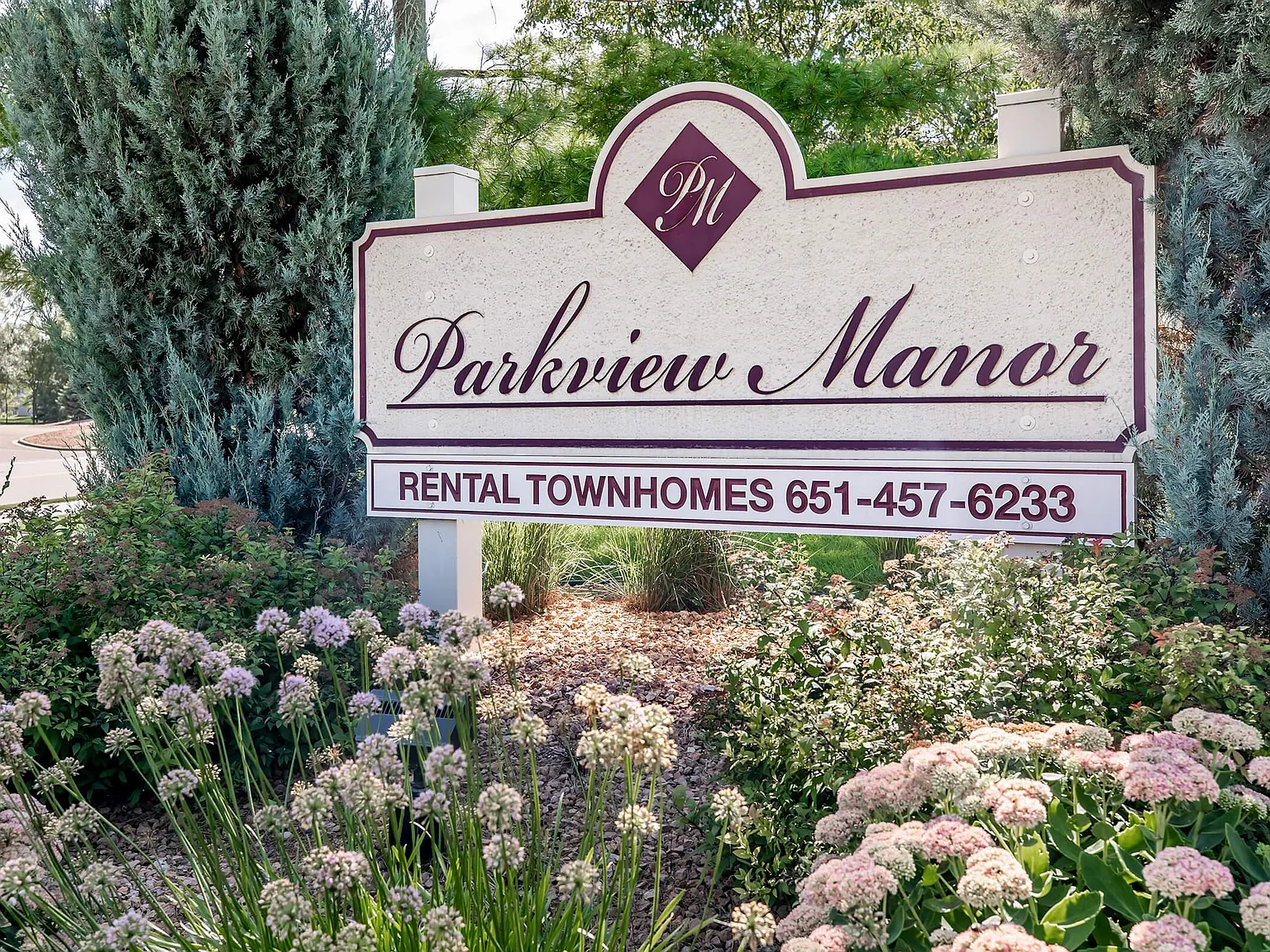 Parkview Manor — Photo 1