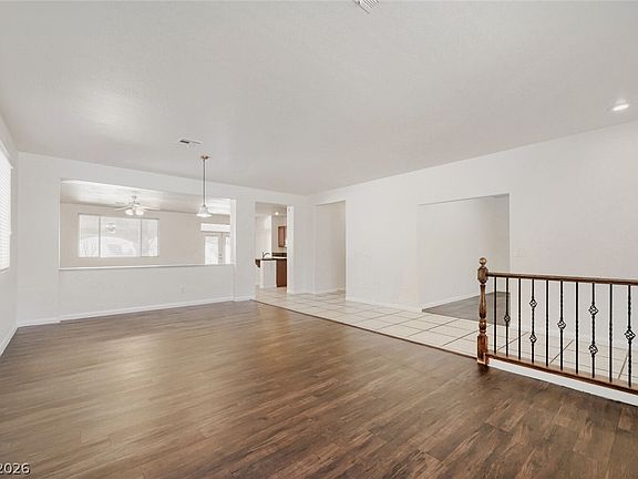 5th image of 903 Golden Poppy St