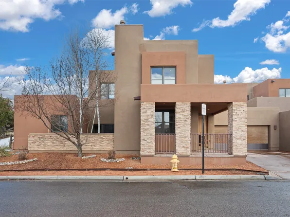 1621 Villa Strada, Santa Fe, NM 87506