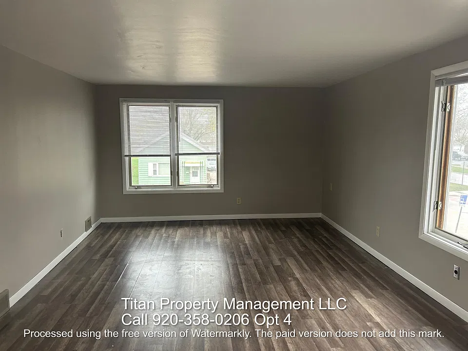 1207 E Walnut St #2