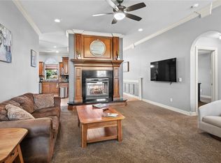 300 Windsor Dr, Centerton, AR 72719