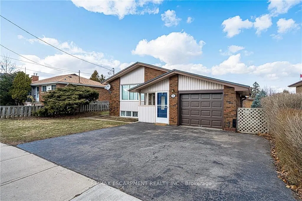 3 bed, $2,350 — Photo 1