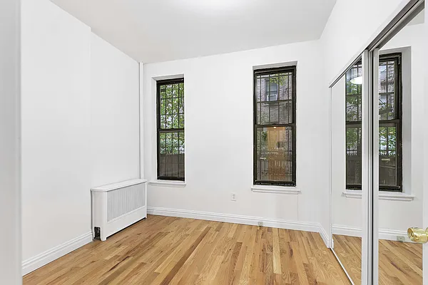 Rented by Compass | media 9