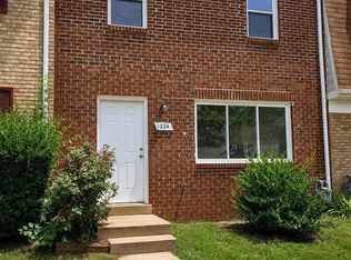 1224 Thomas Jefferson Pl, Fredericksburg, VA 22405