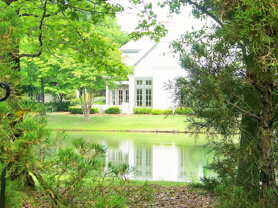 2nd image of 1718 Fontenay Pl