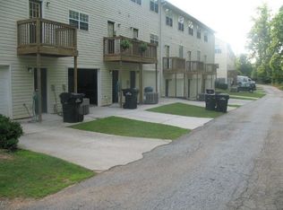 370 Brentwood Dr, Newnan, GA