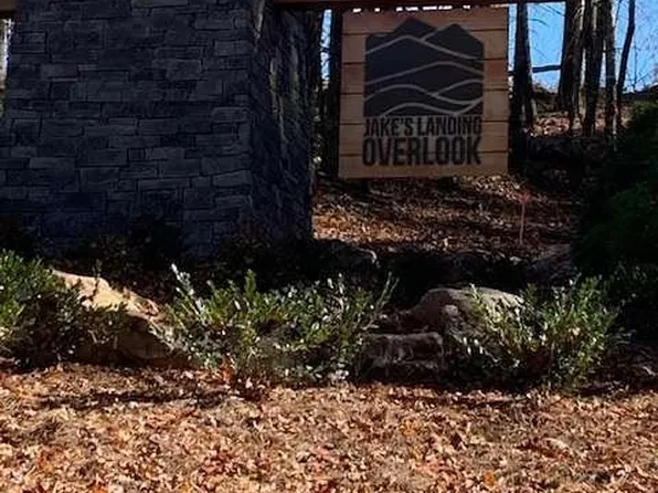 6 Lake Top Ln, Ellijay, GA 30540