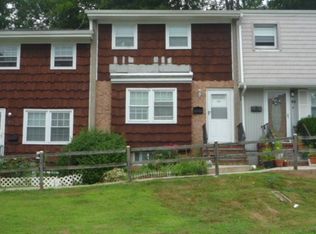 33 Sharon Dr, Spring Valley, NY 10977