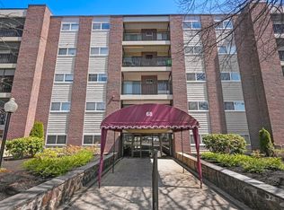 68 Main St APT 16C, Stoneham, MA 02180