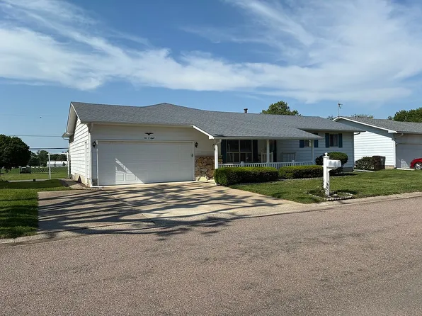 1008 Coronado W, South Jacksonville, IL 62650