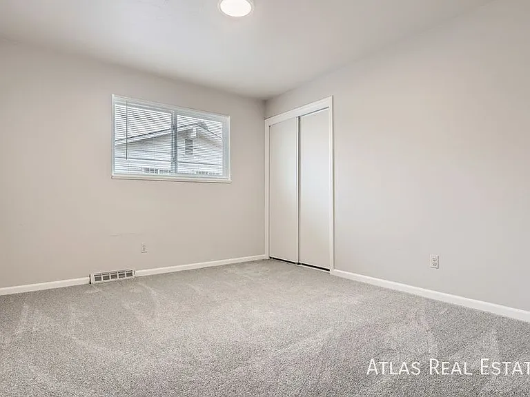 3296 S Geneva St — Photo 12