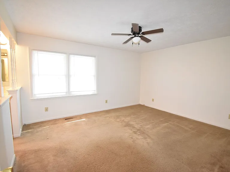 6901 Woodmark Dr — Photo 15