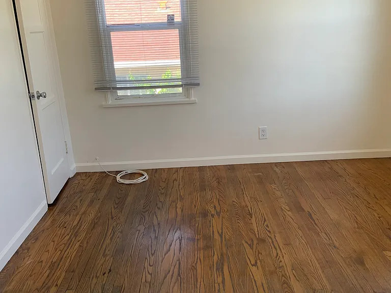 105 N Cedar Ave — Photo 11