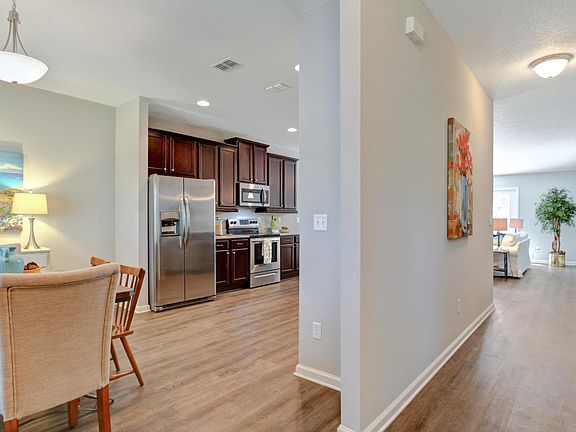 3rd image of 2682 Southside Blvd